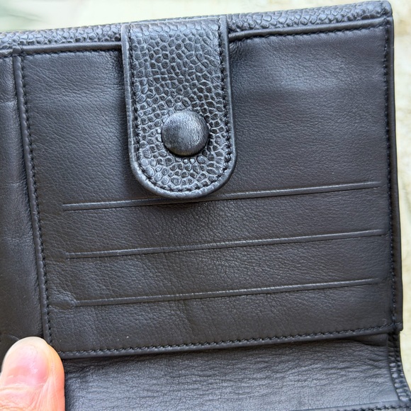 Chanel Compact Wallet (L&L) - Picture 15 of 16